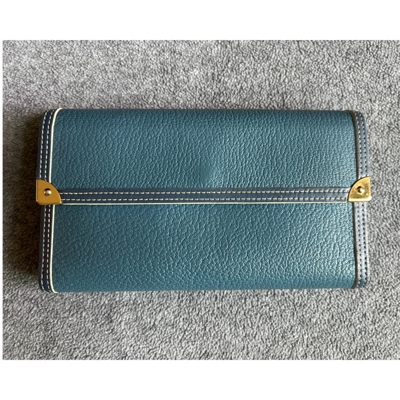 Louis Vuitton Suhali International Wallet - Picture 1 of 12